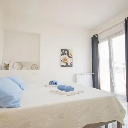 Elegant House A 5 Minuti Di Auto Dal Mare Apartmán *