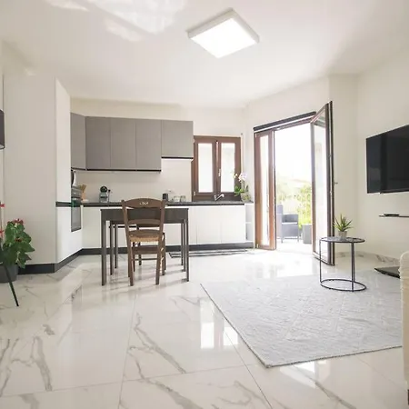 Elegant House A 5 Minuti Di Auto Dal Mare * 시니스콜라